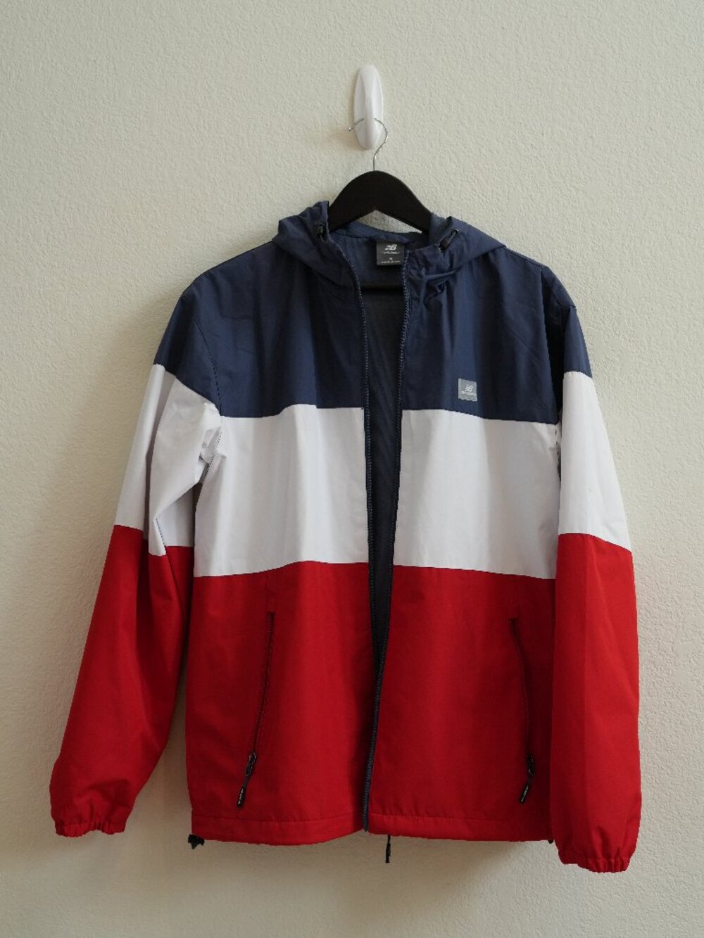 New Balance Mens M Colorblock Hooded Windbreaker Jacket Navy White Red Full Zip